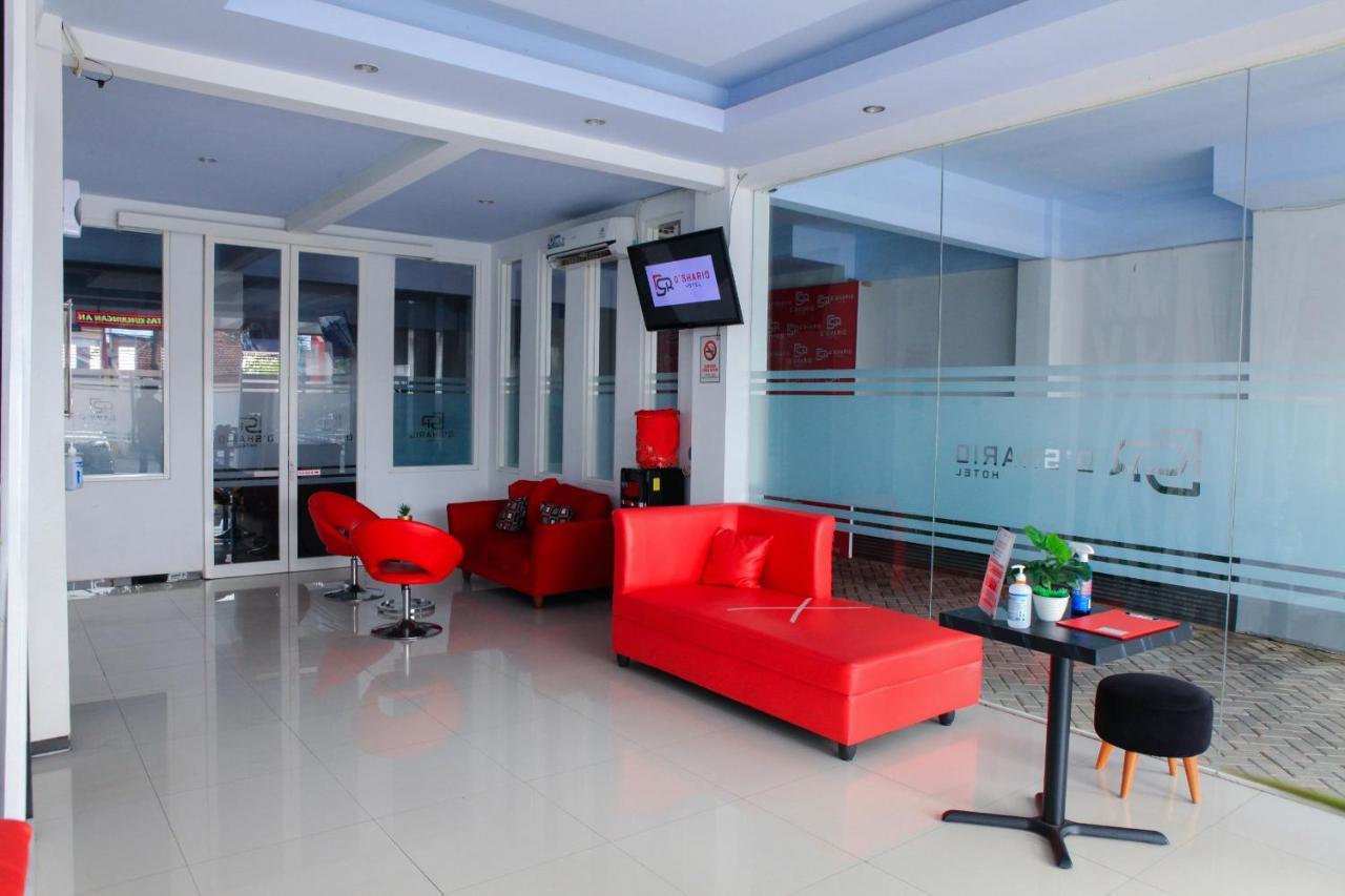 D'Shario Hotel Kepanjen Маланг Екстериор снимка